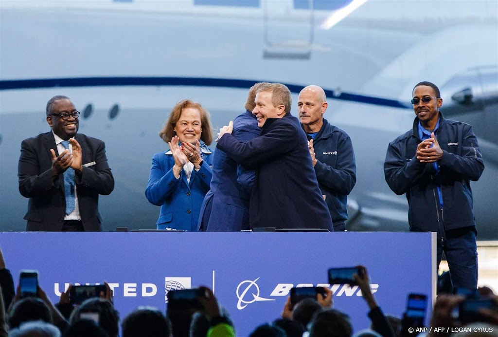 Bureau: stem tegen beloning Boeing-topman van 33 miljoen dollar