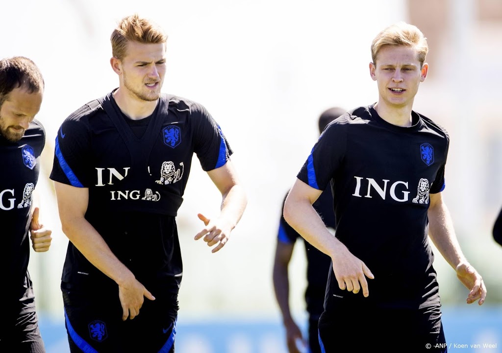 De Ligt valt met liesklachten uit op training van Oranje