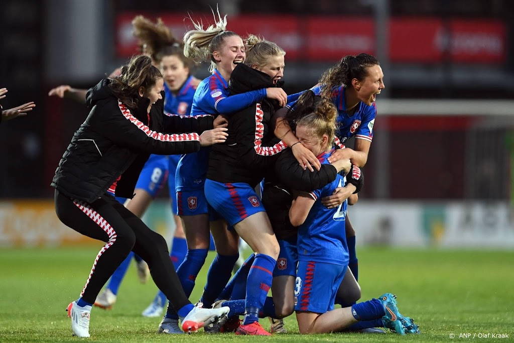 Voetbalsters FC Twente winnen na landstitel ook Eredivisie Cup