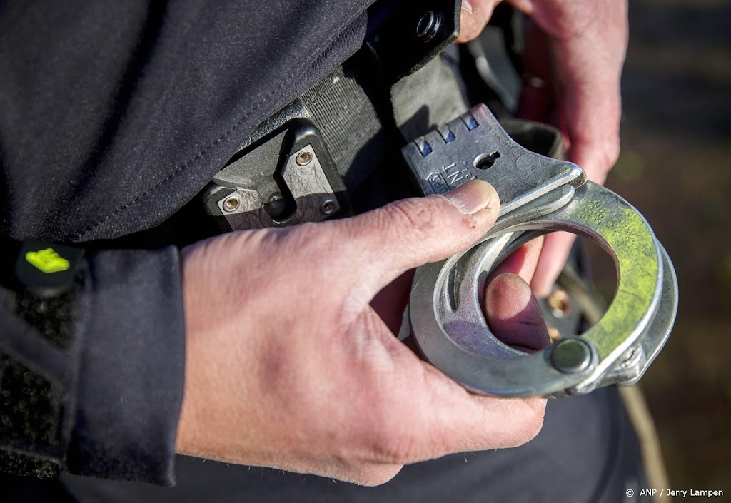 Jongen (17) aangehouden na sturen dreigmail aan school Bilthoven