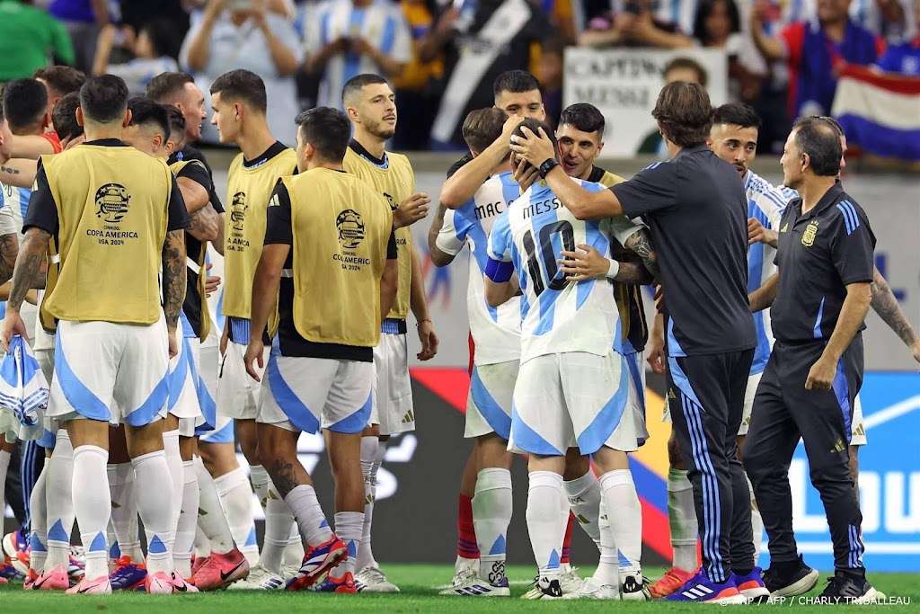 Argentinië verslaat Ecuador en bereikt halve finale Copa América