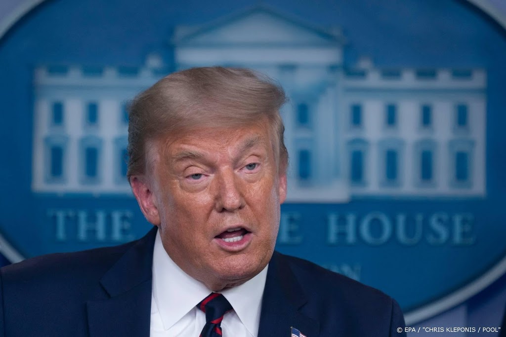 Trump: explosie Beiroet lijkt 'vreselijke aanval'