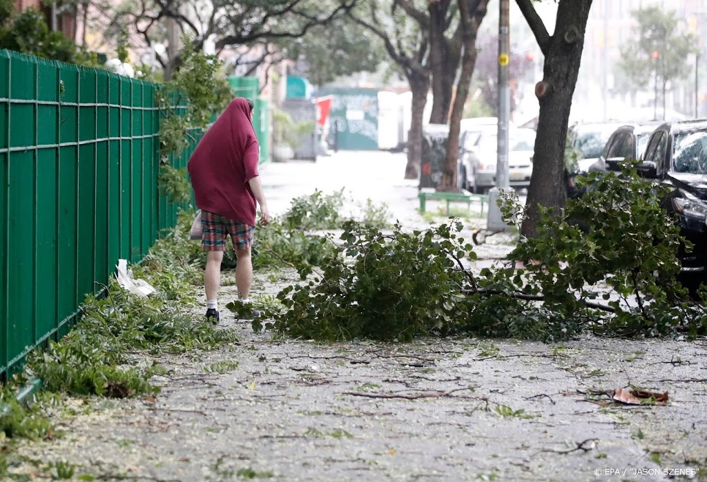 Doden en miljoenen huizen zonder stroom in VS door zware storm