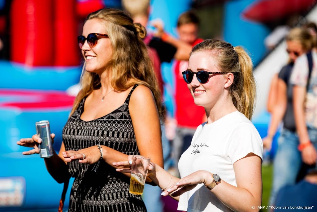 'Waarschijnlijk streep door introductieweken voor studenten'