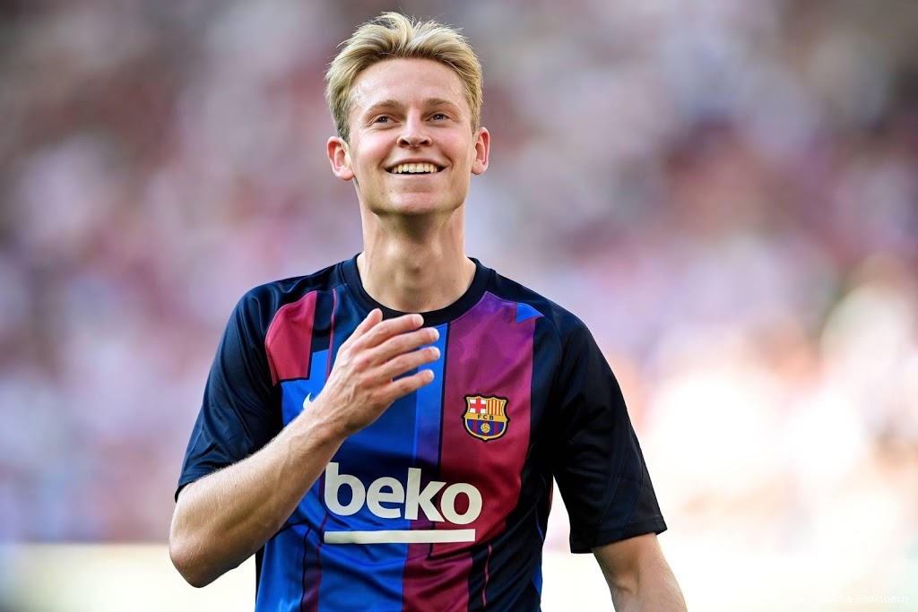 Spierblessure houdt Frenkie de Jong bij Barça aan de kant