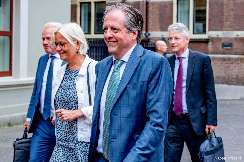 Voormalig D66-leider Pechtold: te vroeg voor minderheidscoalitie
