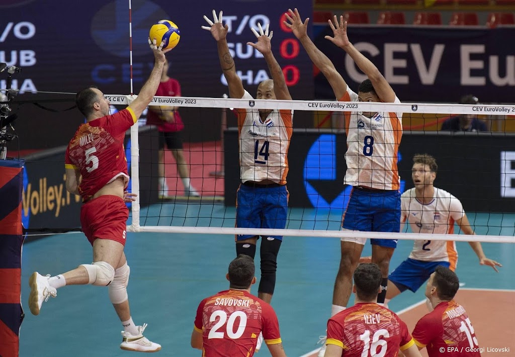 Volleyballers sluiten poulefase EK af met zege op Noord-Macedonië