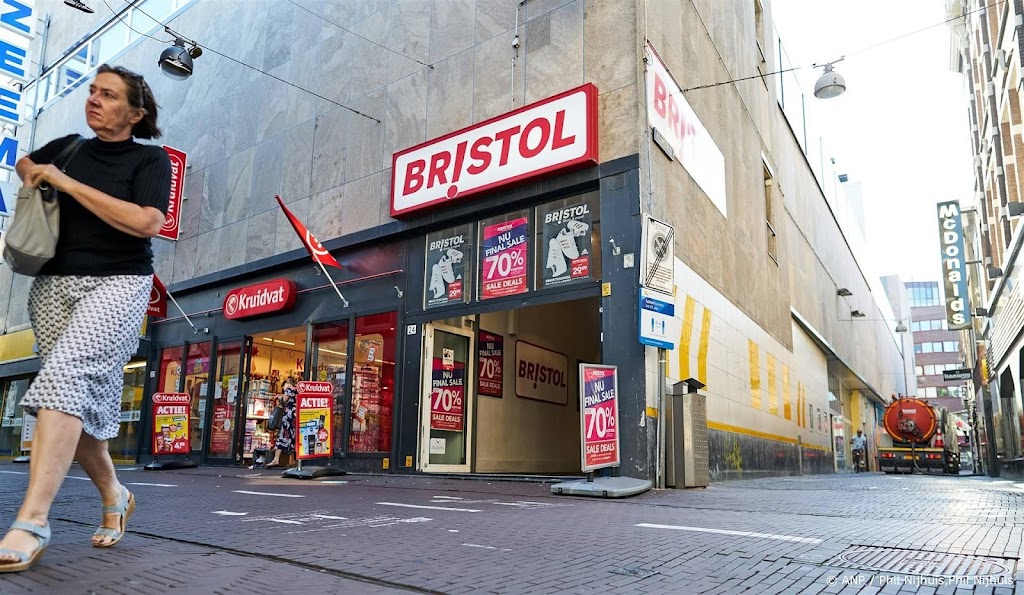 Deel winkels Bristol gaat weer open voor faillissementsuitverkoop