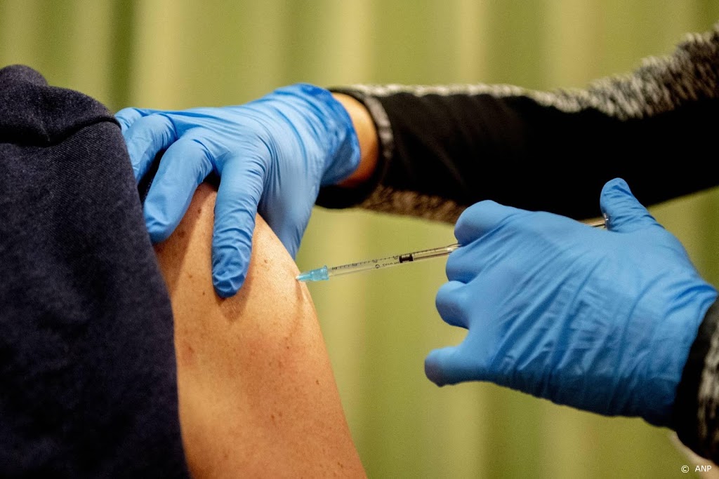 Gezondheidsraad: herhaalprik vaccin Novavax mag, maar liever mRNA