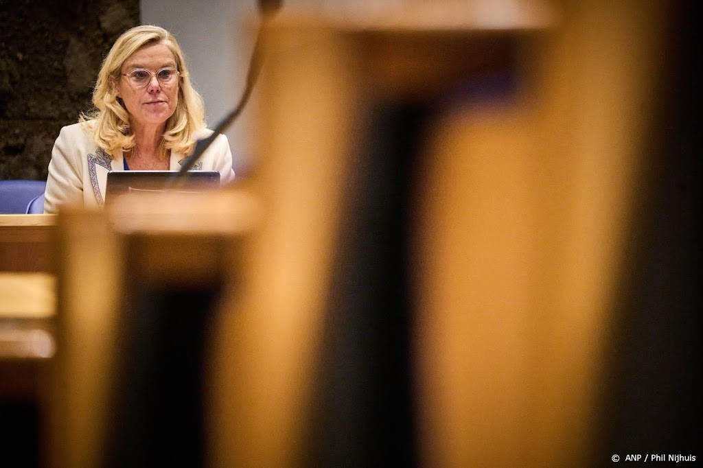 Kaag: niks verkeerd gedaan met op afstand zetten belangen
