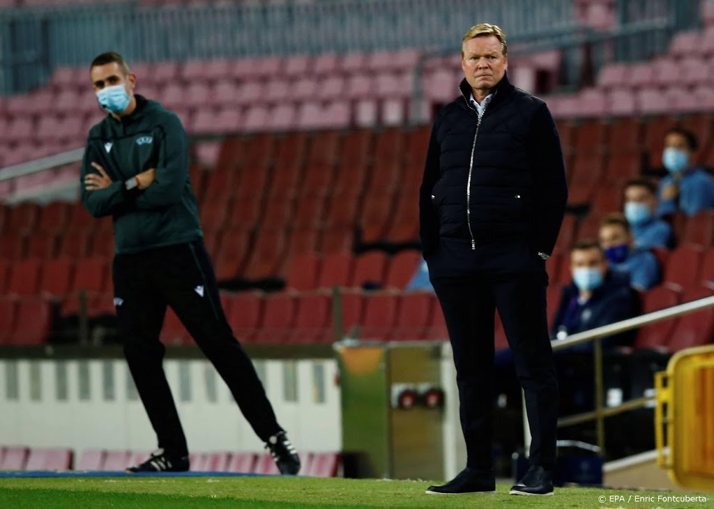 Koeman: De Jong centraal achterin kunnen we vaker doen