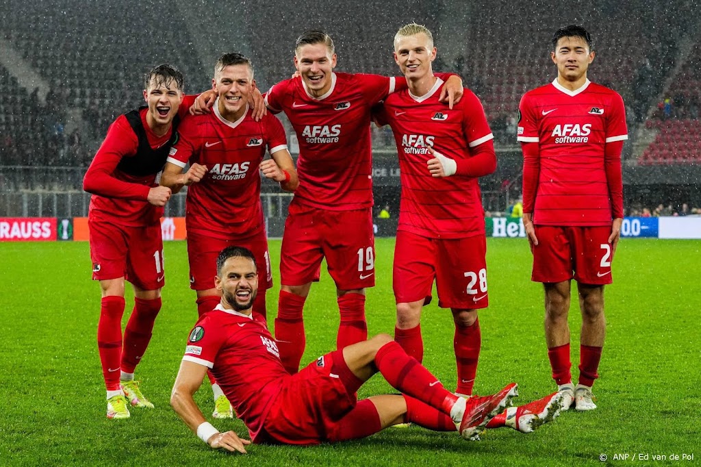 AZ met nagenoeg complete groep richting Feyenoord