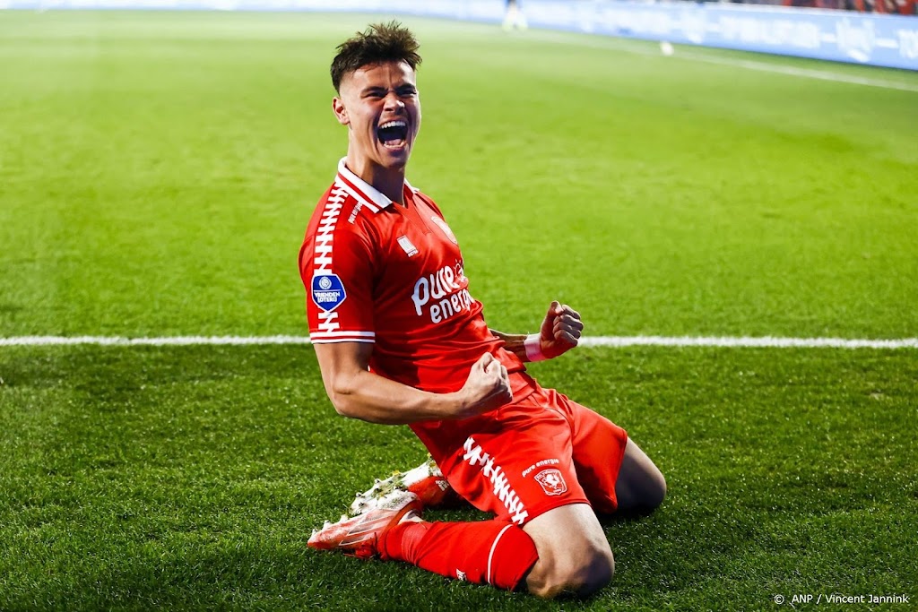 Hilgers helpt FC Twente met vroege treffer aan zege op Heracles