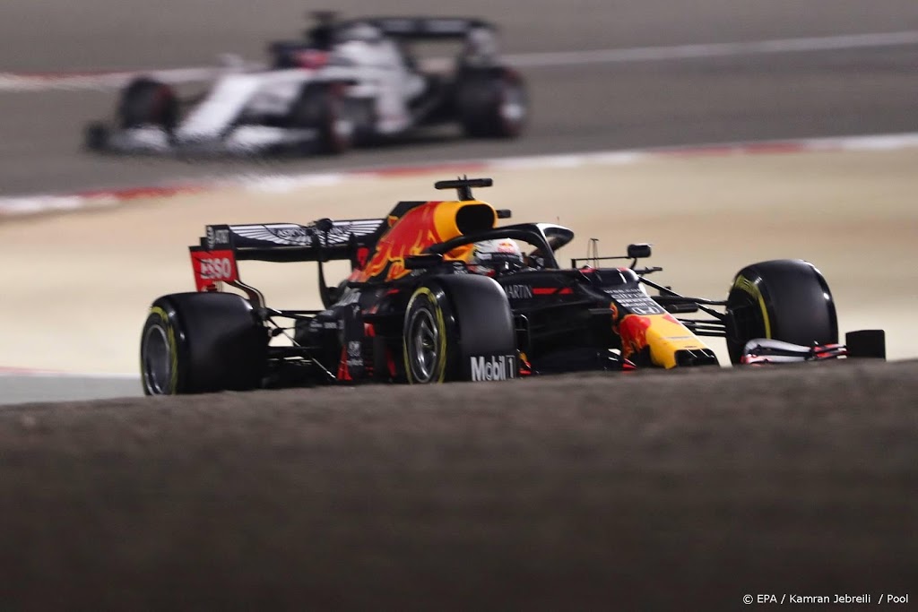 Verstappen grijpt nipt naast poleposition in Grote Prijs Sakhir