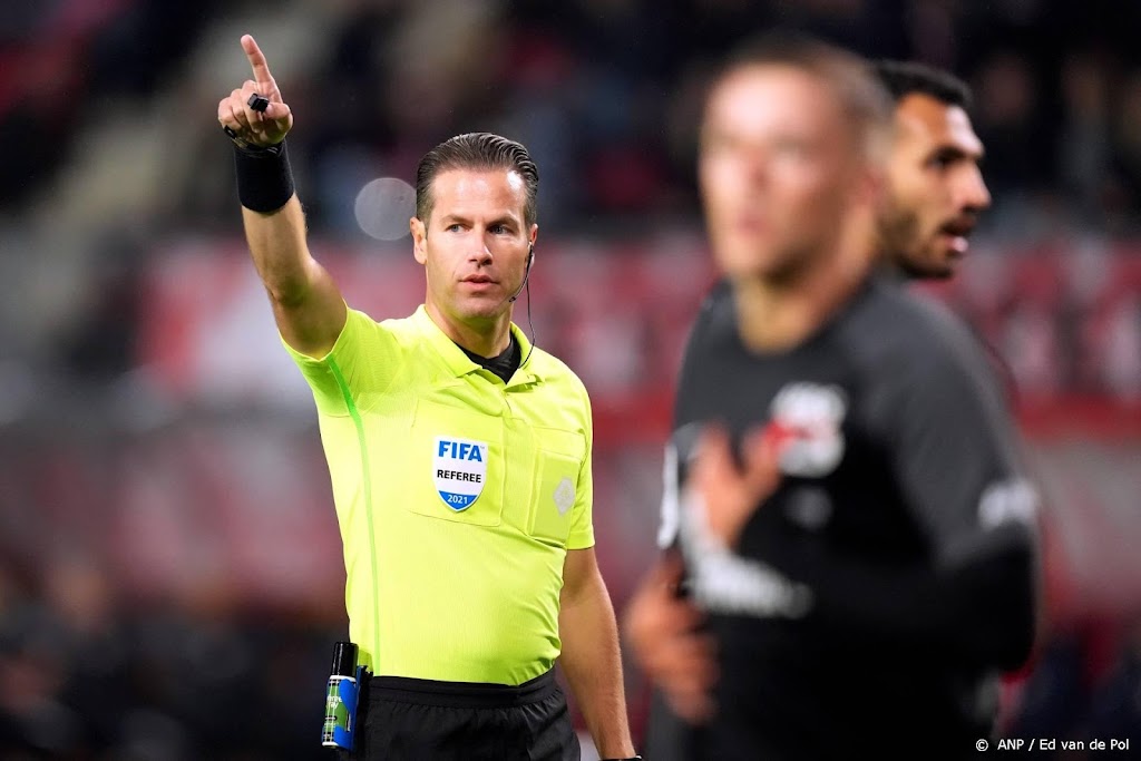 Makkelie scheidsrechter bij AC Milan - Liverpool