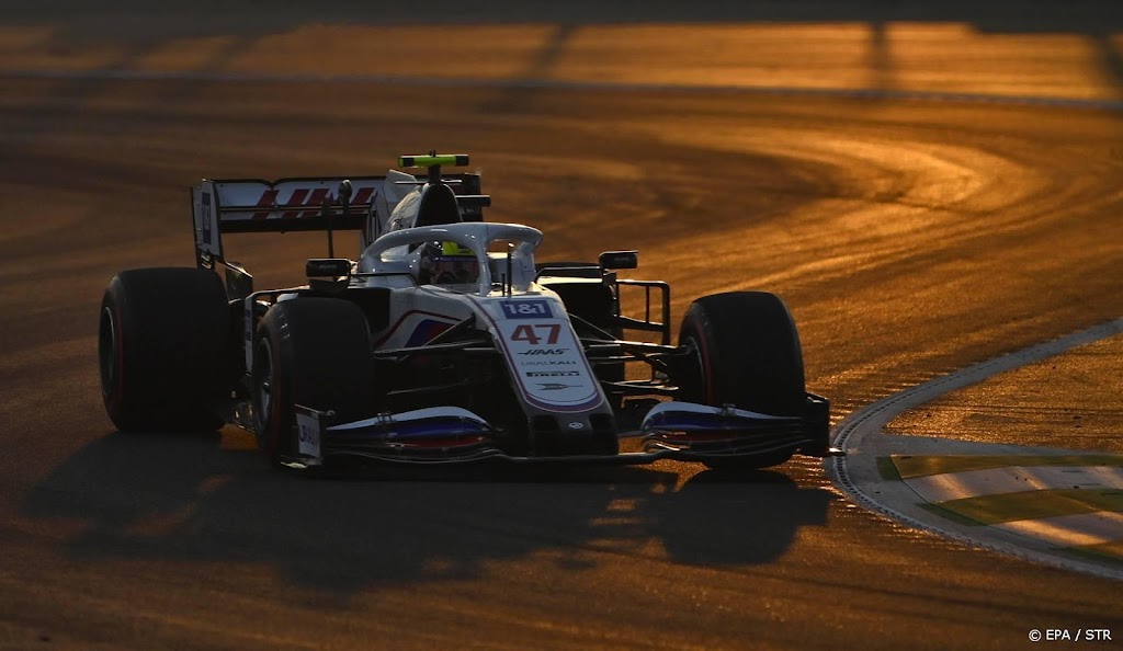 Formule 1-race in Saudi-Arabië stilgelegd na crash Schumacher