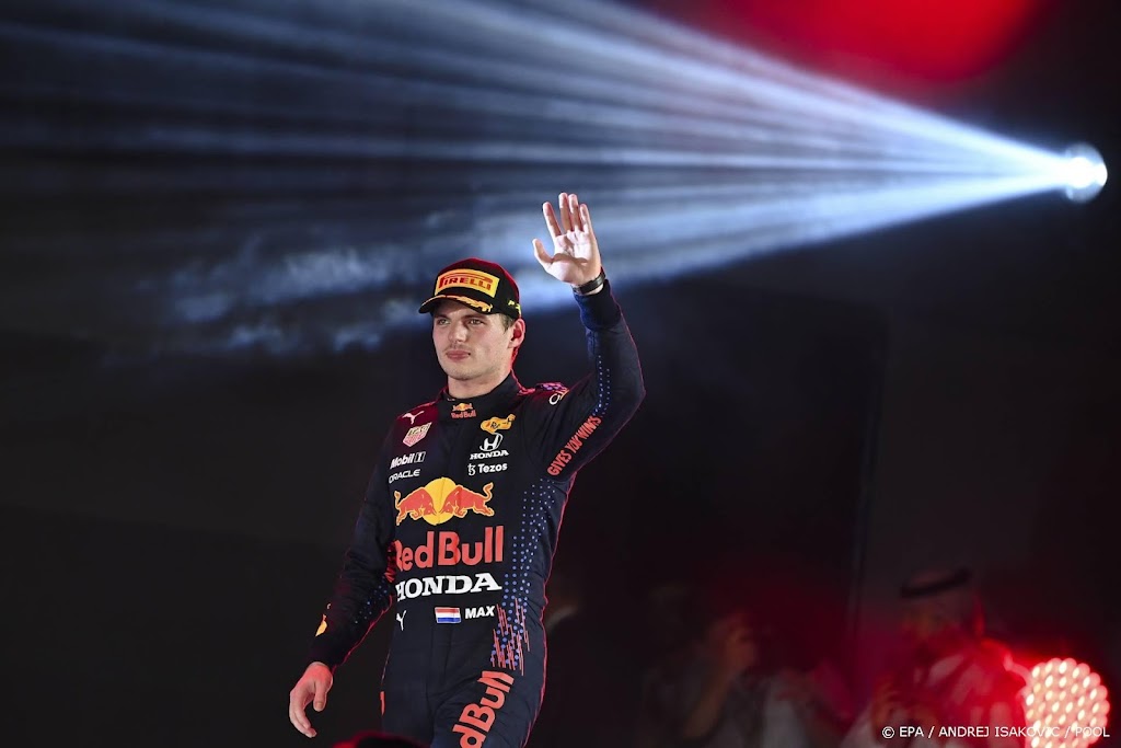 Remactie Verstappen zonder grote gevolgen: 10 seconden tijdstraf