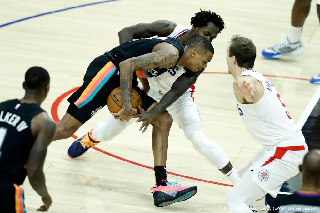 Basketballers San Antonio Spurs boeken eerste zege van 2021