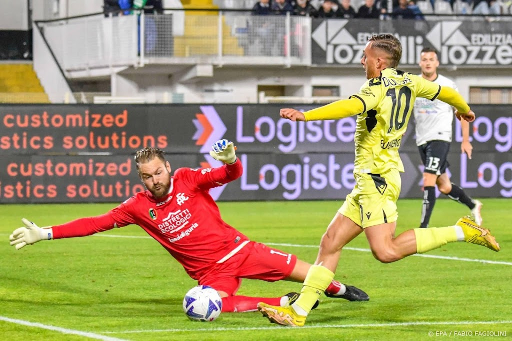 Doelman Zoet voorlopig uit roulatie bij Spezia door knieblessure