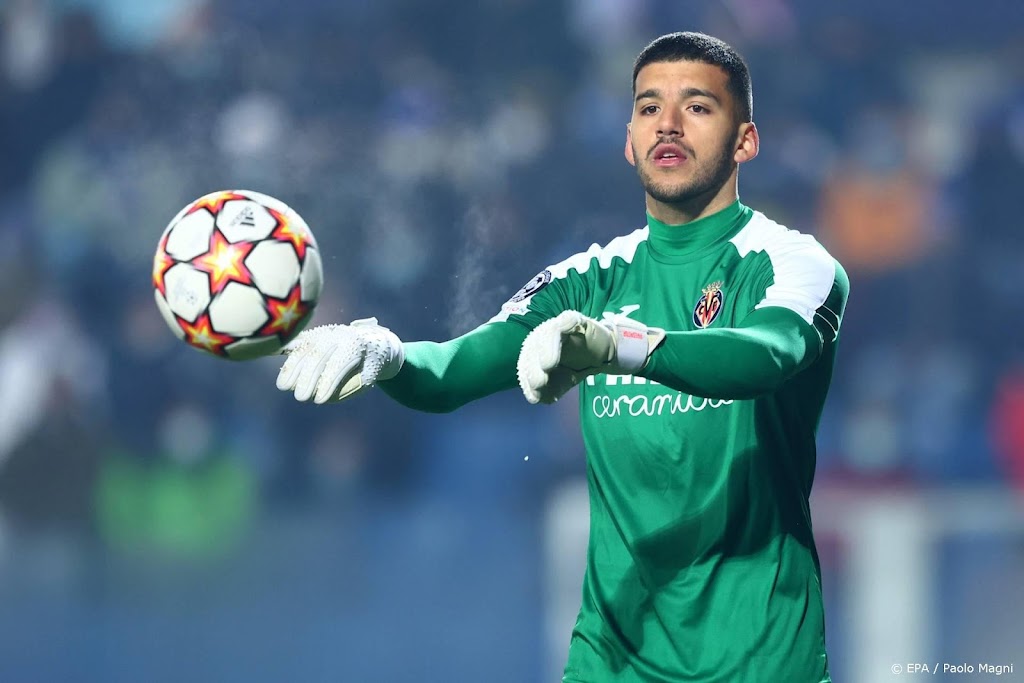 Ajax legt Argentijnse doelman Rulli vast tot de zomer van 2026