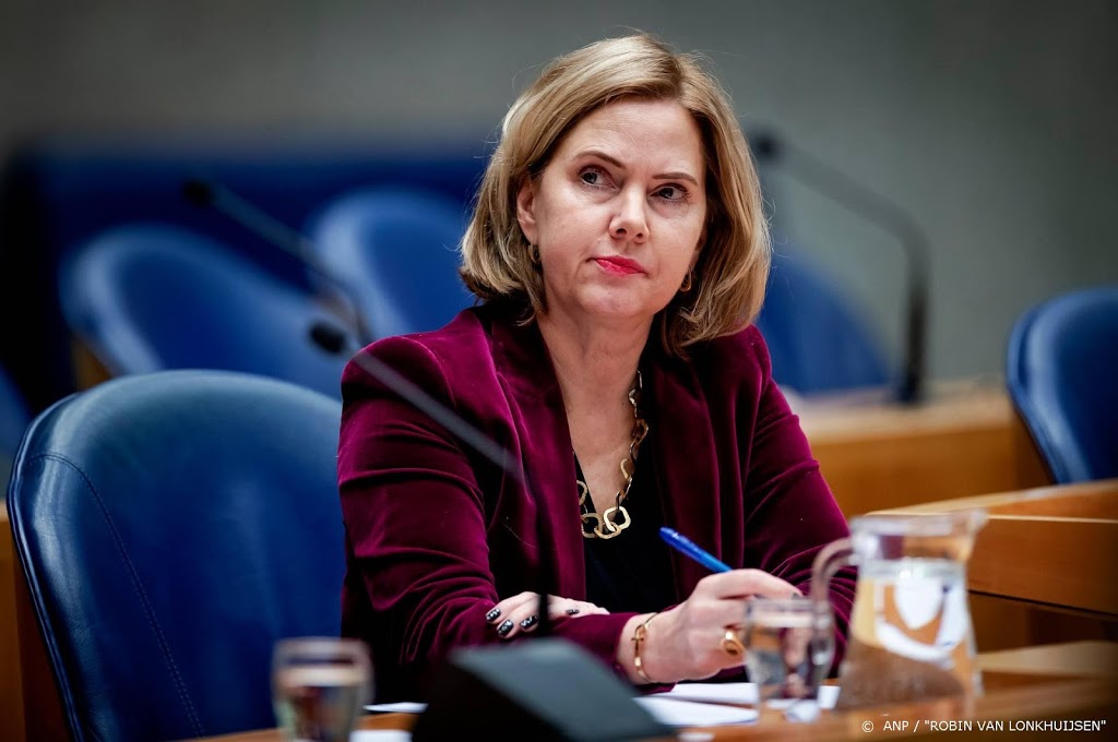Minister sliep in Aalsmeer om geluidshinder Schiphol te ervaren