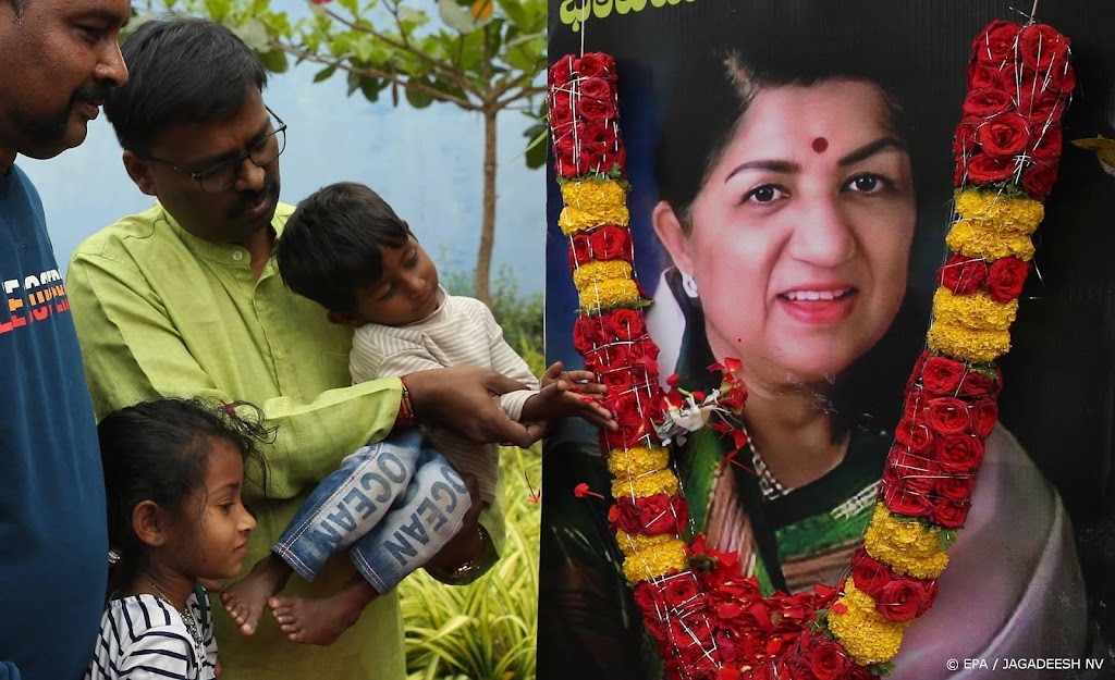 India rouwt om dood 92-jarige 'Nachtegaal van Bollywood'