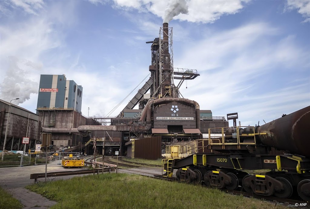 Beide hoogovens Tata Steel bij IJmuiden produceren weer ijzer