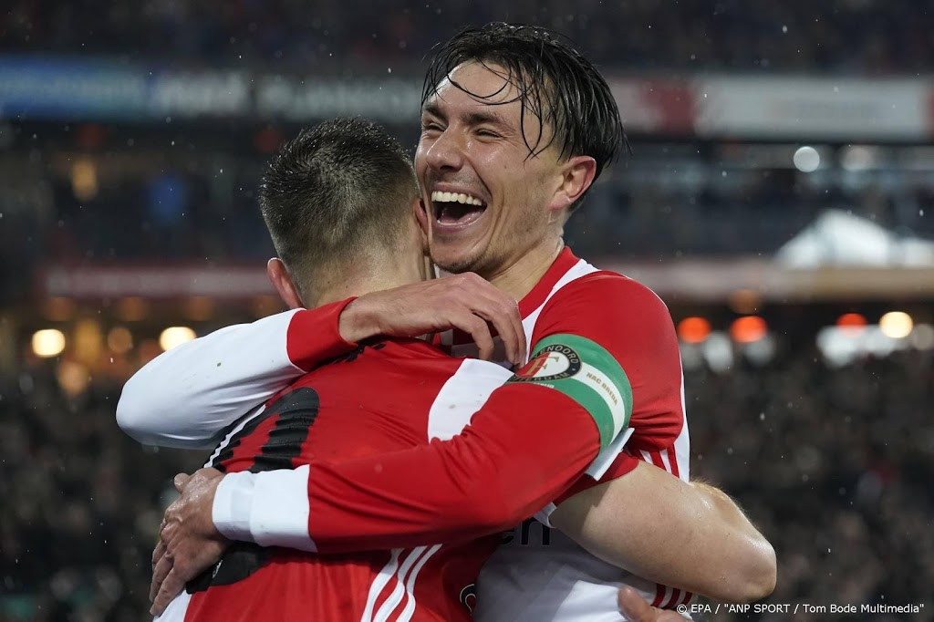 Feyenoorder Berghuis geniet van zijn prachtige stiftbal