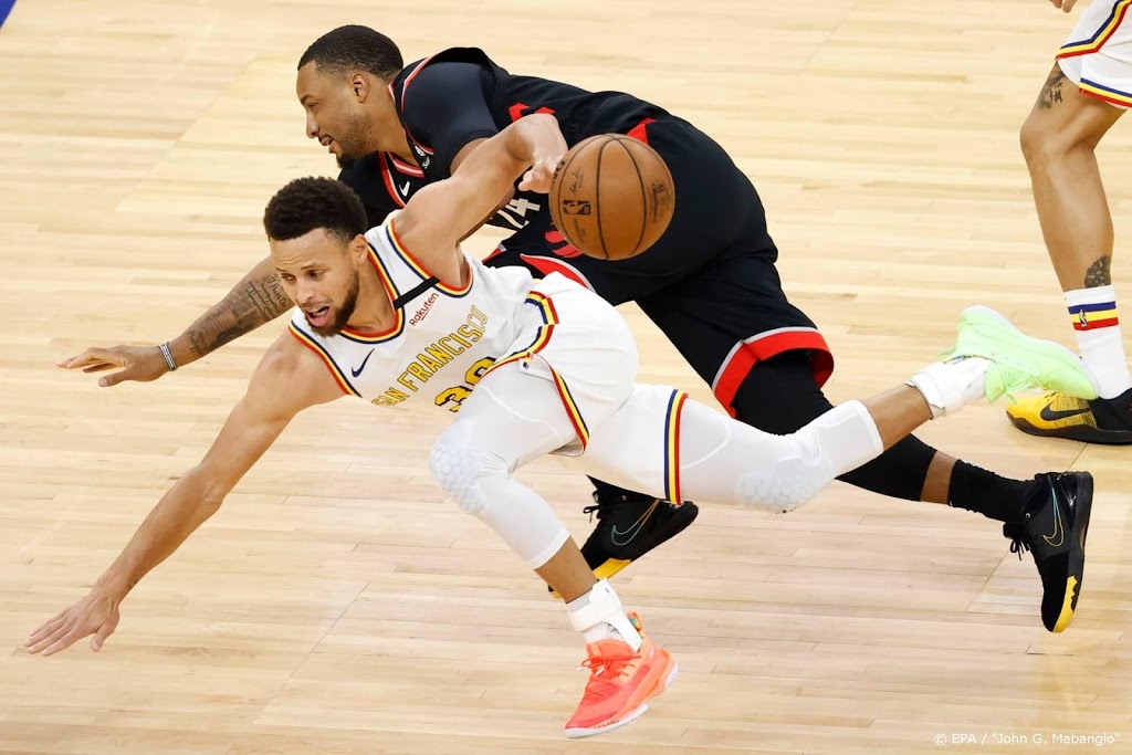 Basketballers Warriors verliezen weer, maar hebben Curry terug