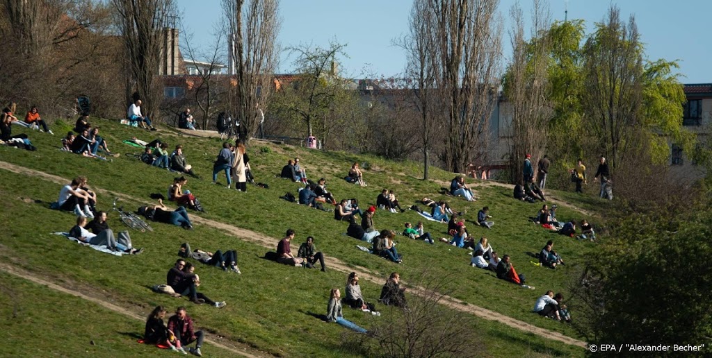 Aantal coronabesmettingen in Duitsland boven de 100.000