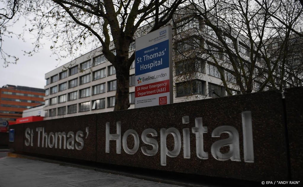 Britse premier Johnson naar intensive care