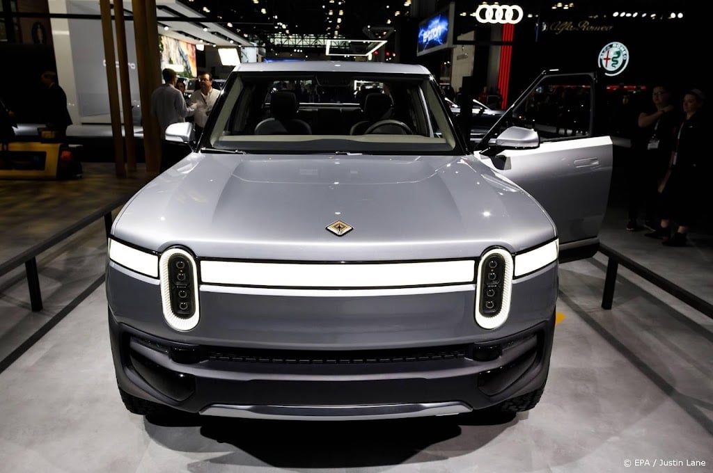 Mogelijke klant VDL Nedcar houdt vast aan productieverwachtingen