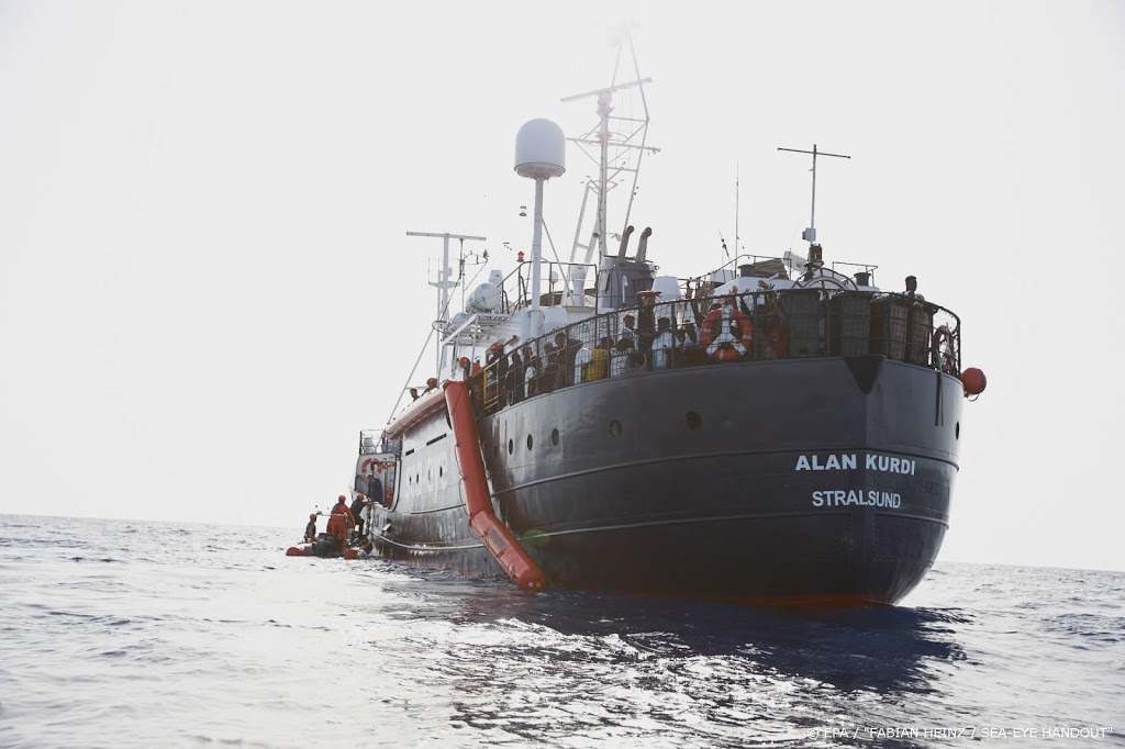 Italiaanse autoriteiten houden reddingsschip Alan Kurdi van zee