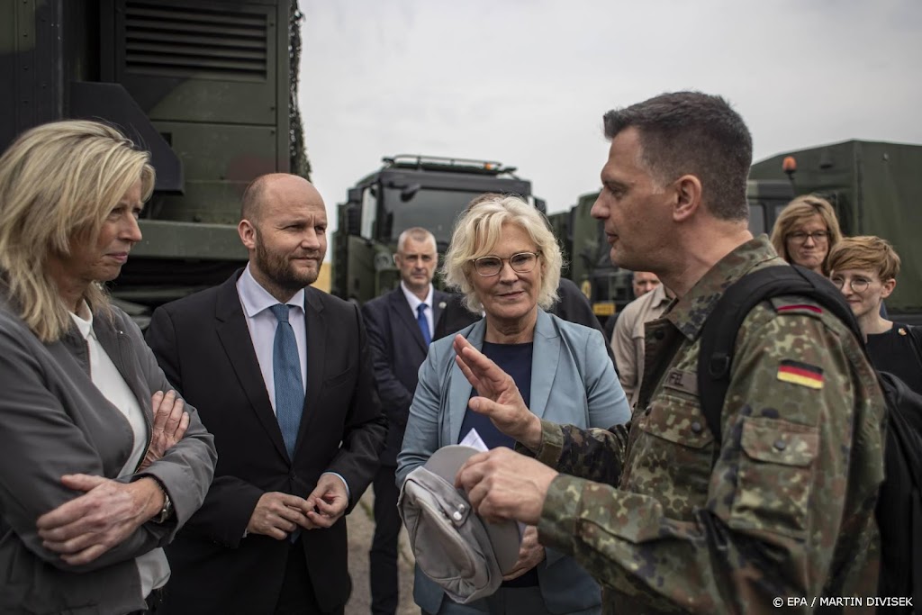Ollongren bezoekt Patriot-eenheden in Slowakije