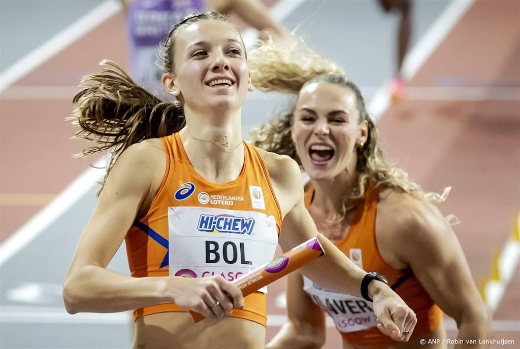 Zilver Bol en Klaver op 4x400 meter gemengd bij WK estafette