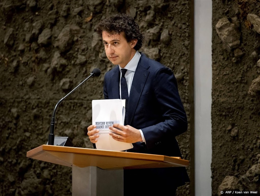 Oppositie richt pijlen op Rutte in debat over Groningen-enquête
