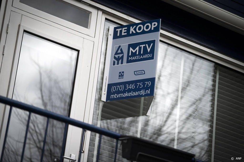 'Daling aantal hypotheekaanvragen voor koopwoningen zet door'