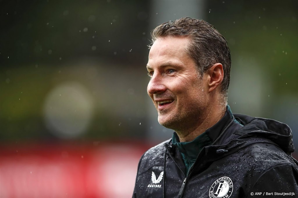 PSV start met verlies tegen Anderlecht, Feyenoord wint wel