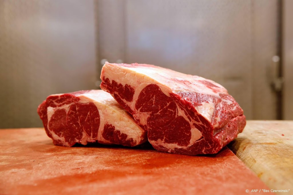 'Deel supermarkten schendt afspraken over barbecuevlees'