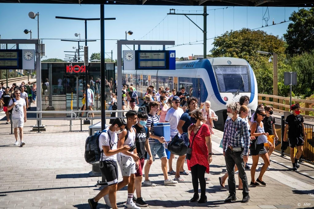 NS raadt strandganger aan op tijd naar huis te gaan