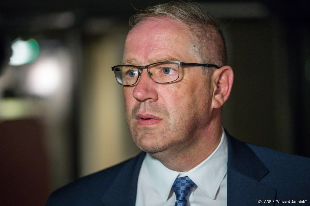 Wethouder Urk legt taken voorlopig neer