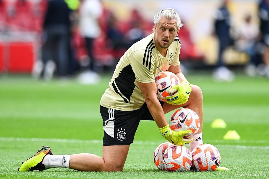Ajax begint met keeper Pasveer aan seizoen in Eredivisie