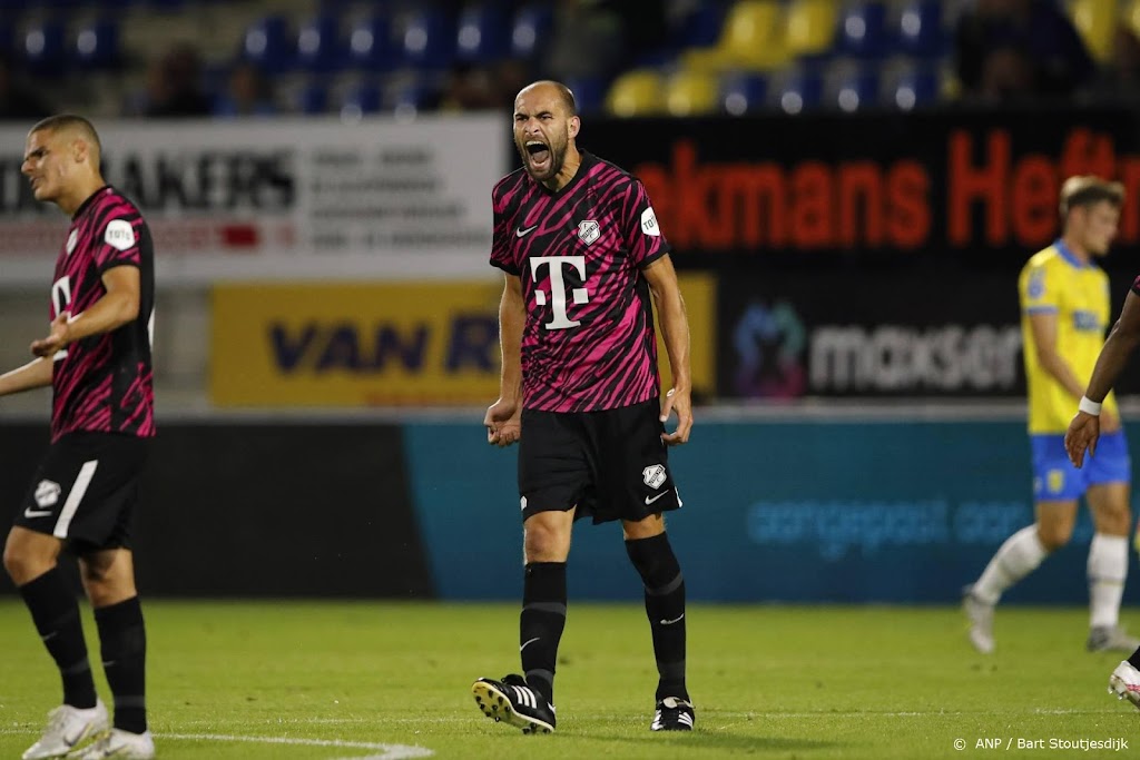 Invaller Dost voorkomt met twee doelpunten nederlaag FC Utrecht