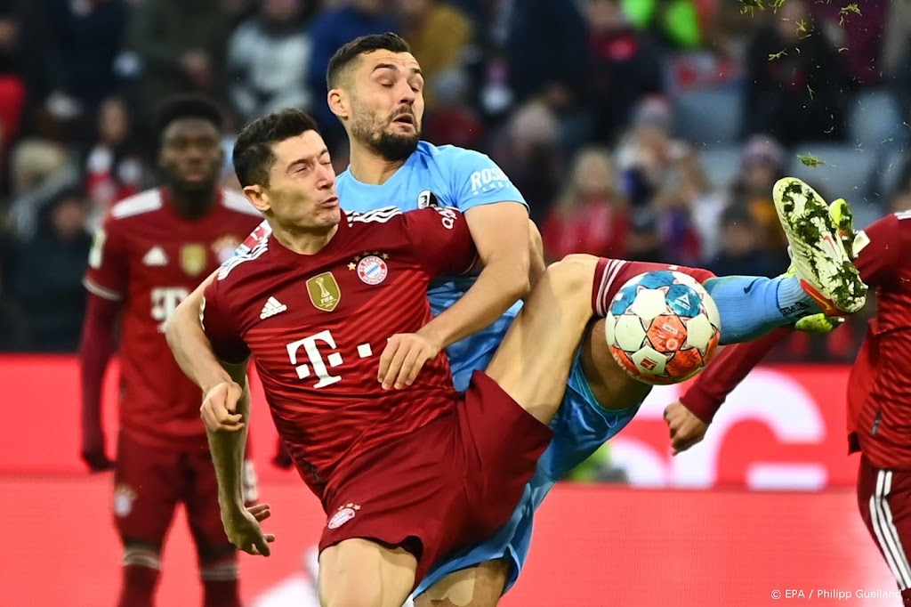 Bayern München wint in Duitse topper van Freiburg