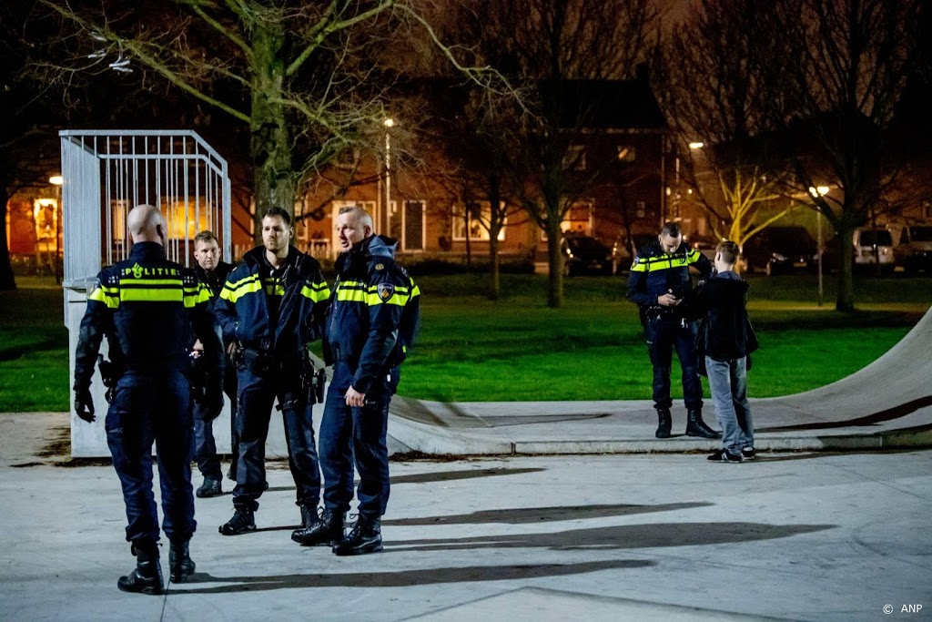 ME ingezet in Urk na gooien molotovcocktails en zwaar vuurwerk