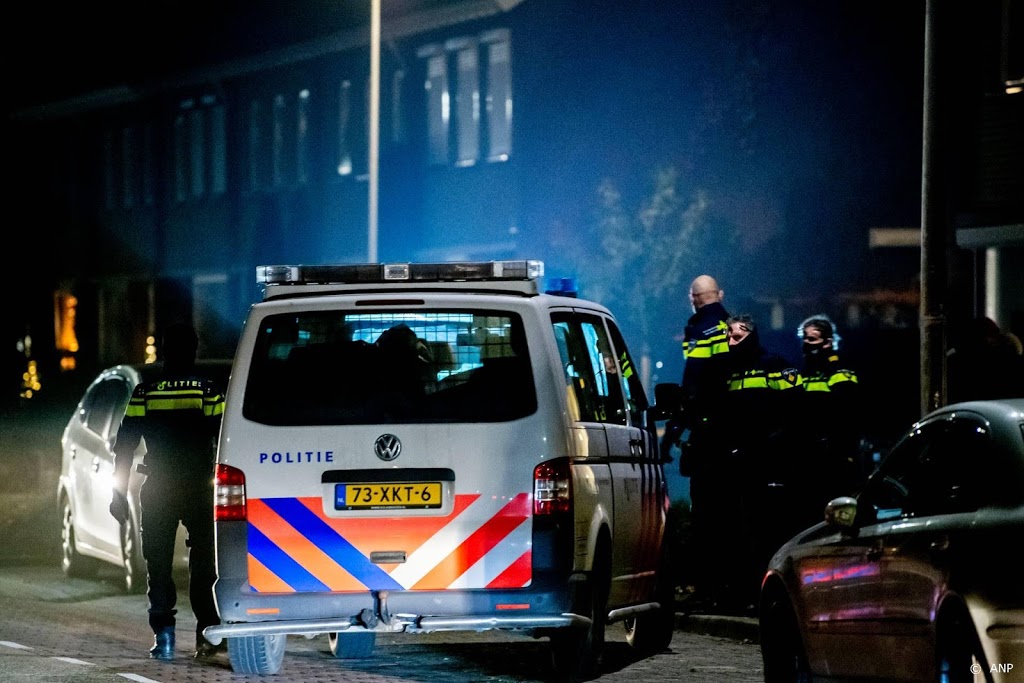 ME ingezet in Urk na gooien molotovcocktails en zwaar vuurwerk