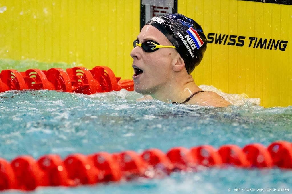 Zwemster Toussaint voor het eerst onder 59 seconden op 100 rug