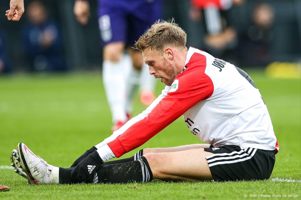 Feyenoord laat weer punten liggen in Kuip