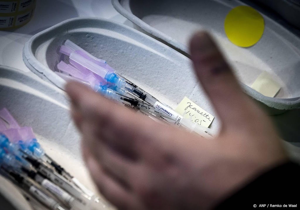 Uitnodigingsbrieven boosterprik uiterlijk 29 januari op de mat