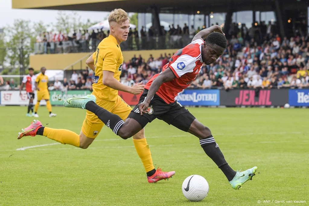 Roda wint Limburgse derby, nummer laatst Dordrecht wint ook